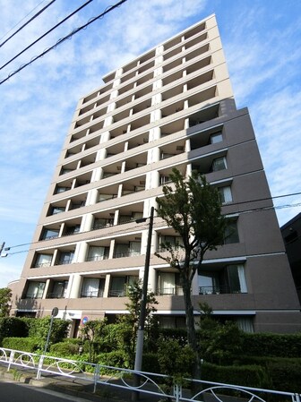 ドゥーエ学芸大学の物件外観写真